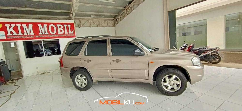 Mobil Mazda Tribute 2003