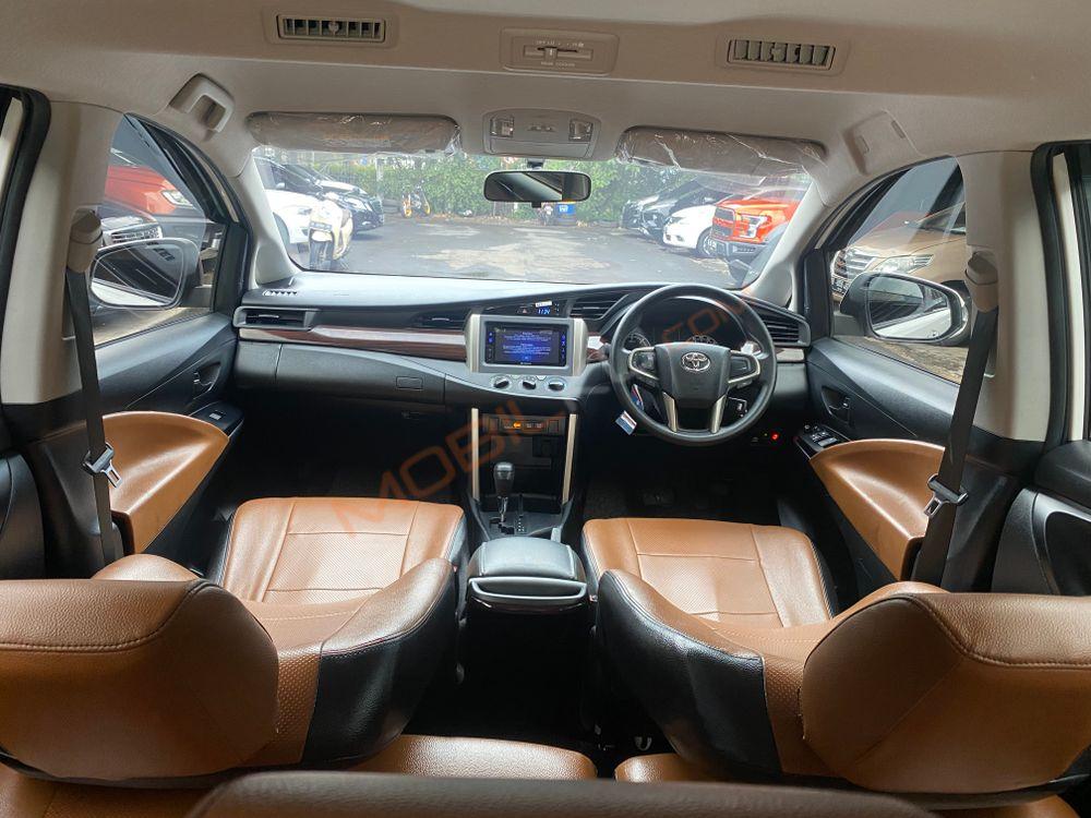 Mobil Toyota Kijang Innova 2020