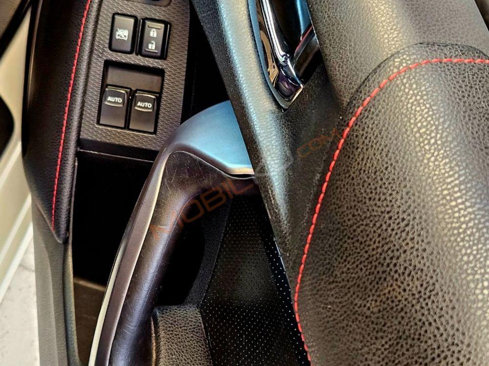 Mobil Subaru BRZ 2013