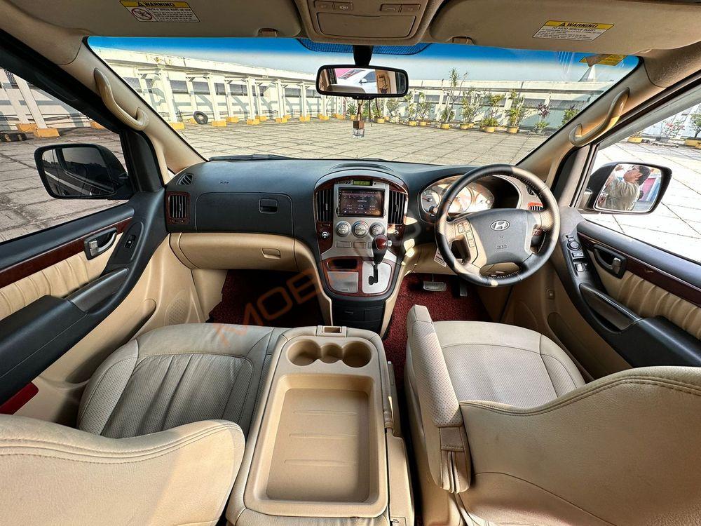Mobil Hyundai H-1 2013