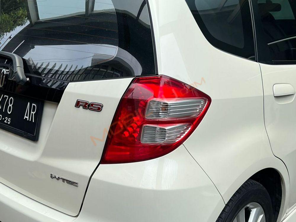 Mobil Honda Jazz 2010