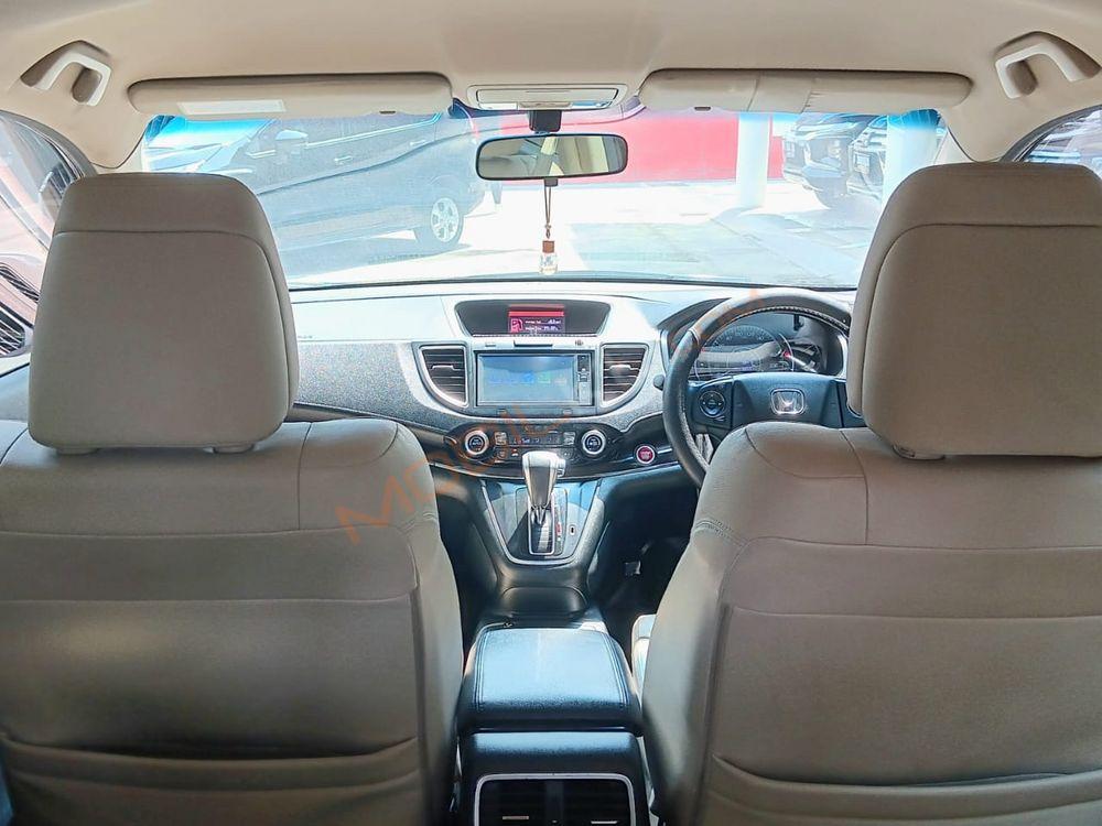 Mobil Honda CR-V 2015