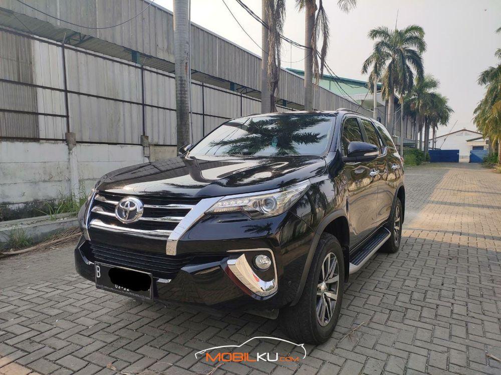 Mobil Toyota Fortuner 2017
