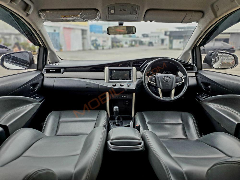 Mobil Toyota Kijang Innova 2020