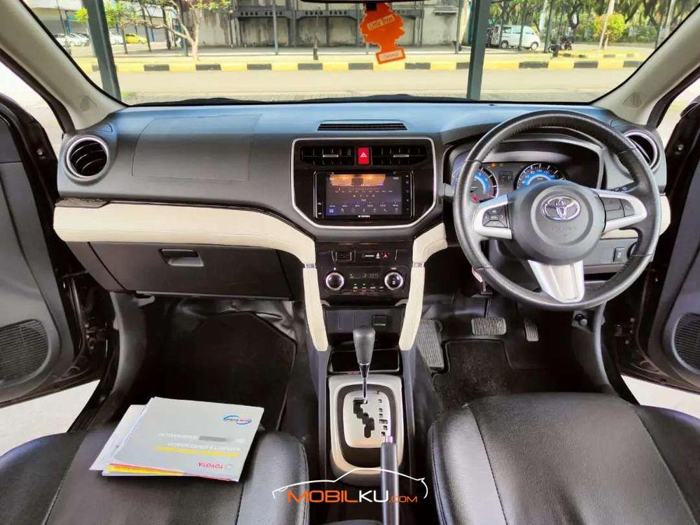 Mobil Toyota Rush 2018