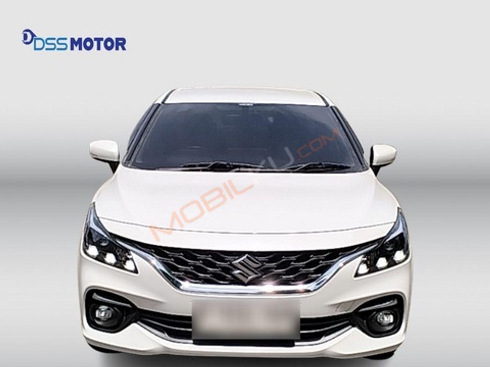Mobil Suzuki Baleno 2022