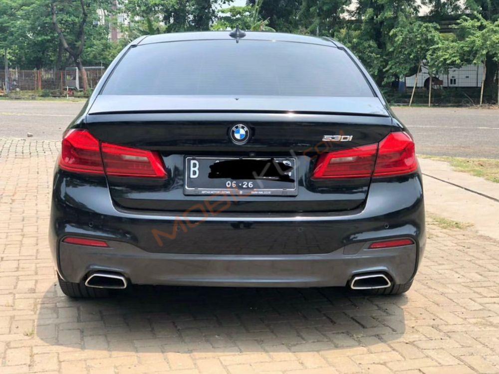 Mobil BMW 5 Series 2020