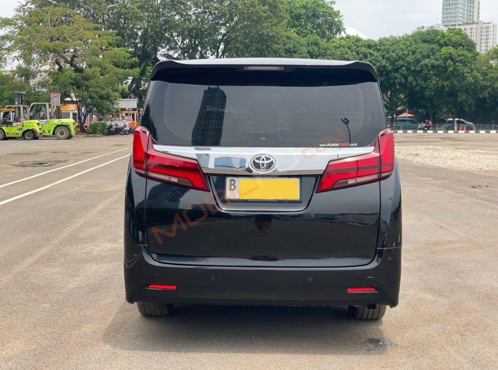 Mobil Toyota Alphard 2019