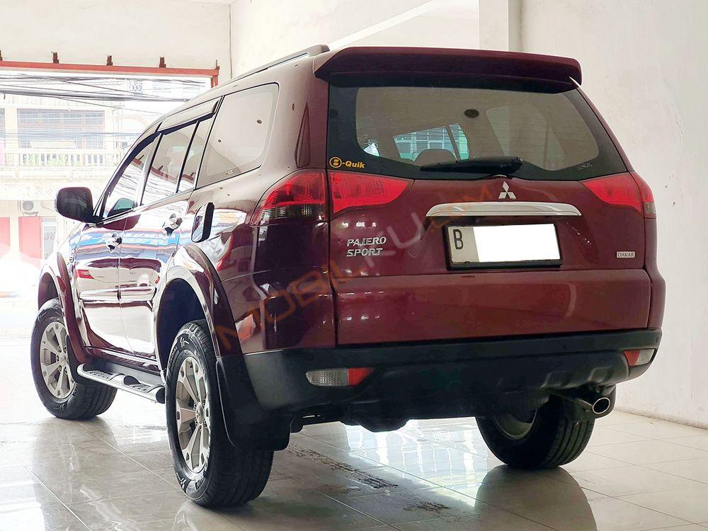 Mobil Mitsubishi Pajero Sport 2015