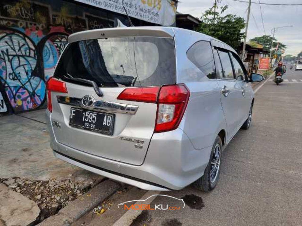 Mobil Toyota Calya 2016