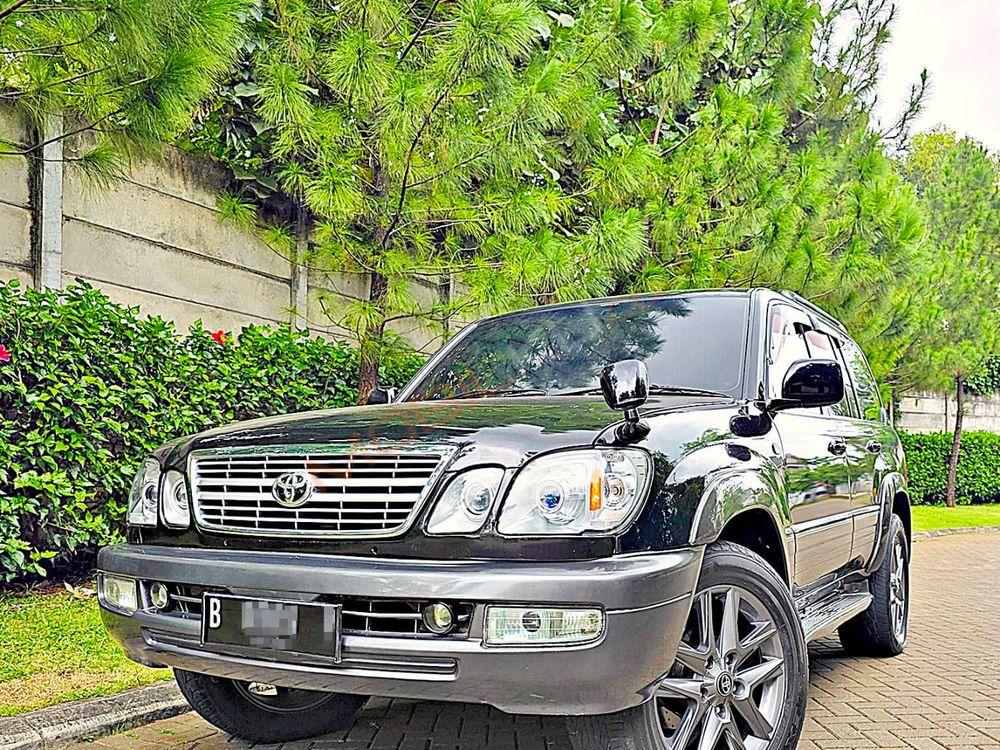 Mobil Toyota Land Cruiser 2007