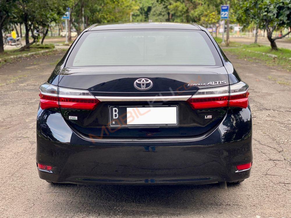 Mobil Toyota Corolla 2018