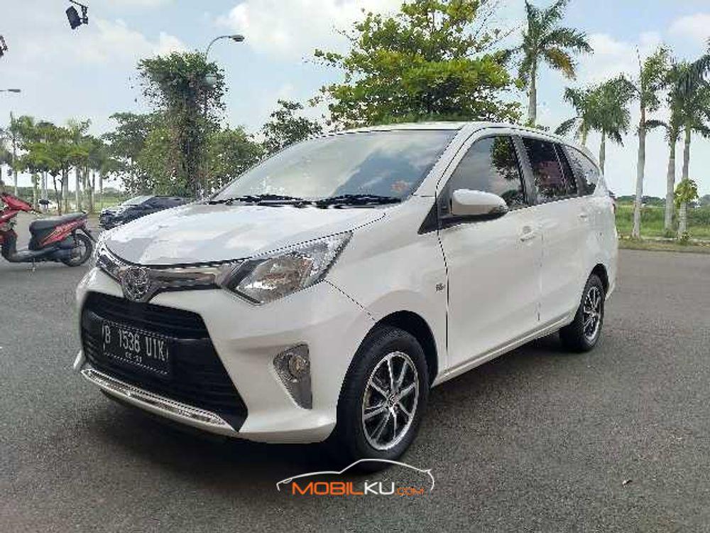 Mobil Toyota Calya 2016