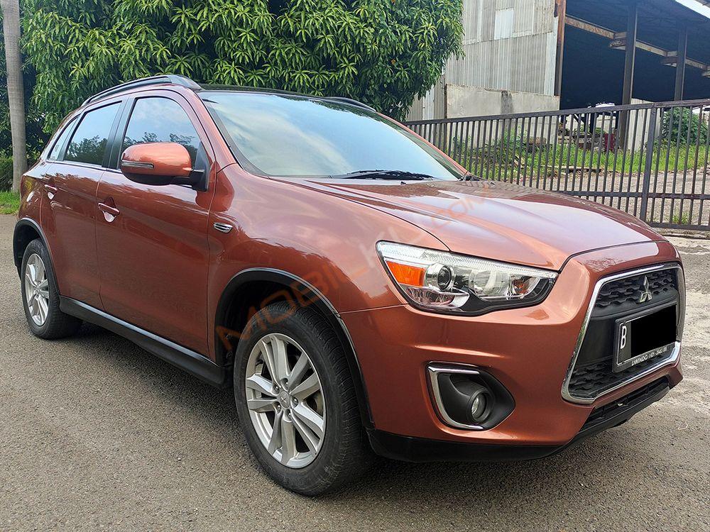Mobil Mitsubishi Outlander Sport 2016