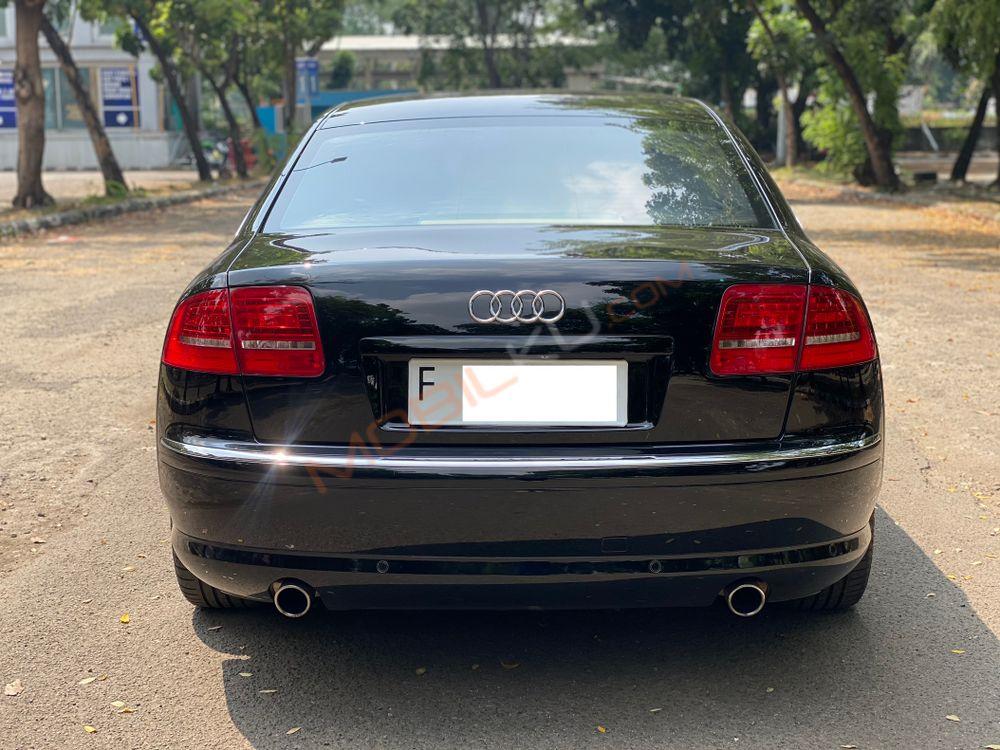 Mobil Audi A8 2009