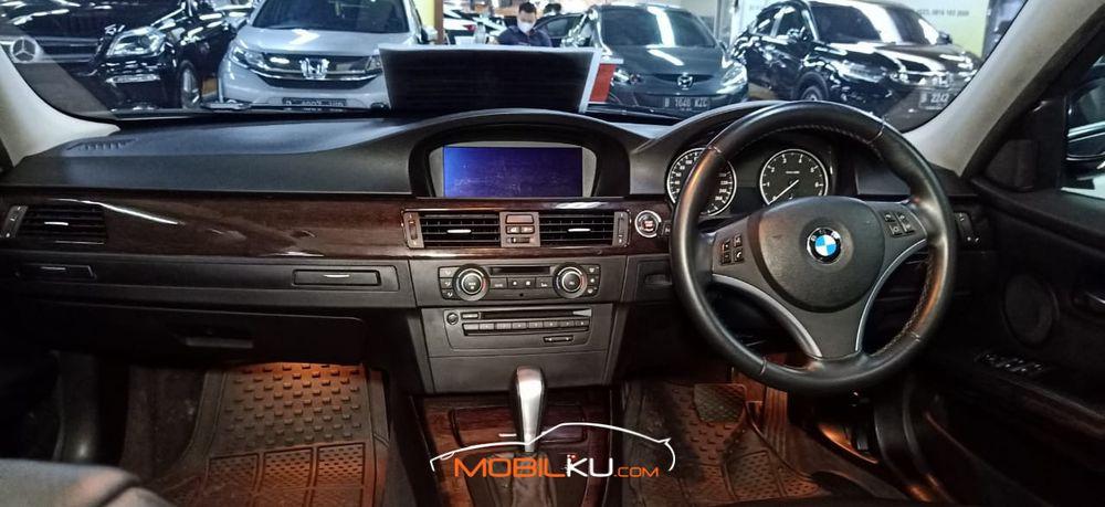 Mobil BMW 3 Series 2012