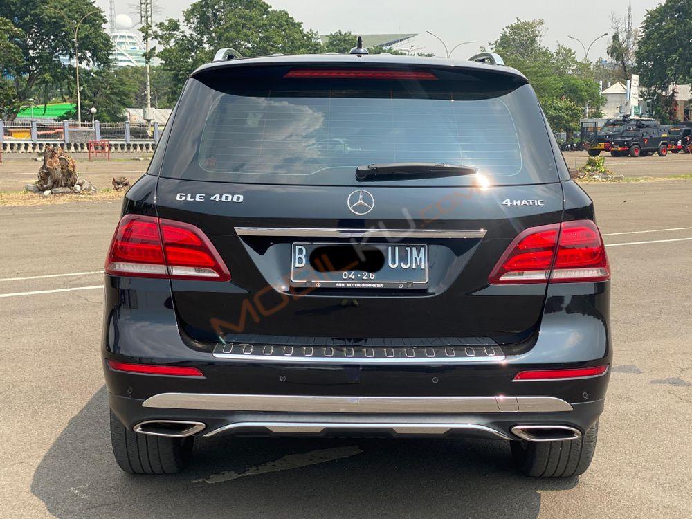 Mobil Mercedes-Benz GLE 2016