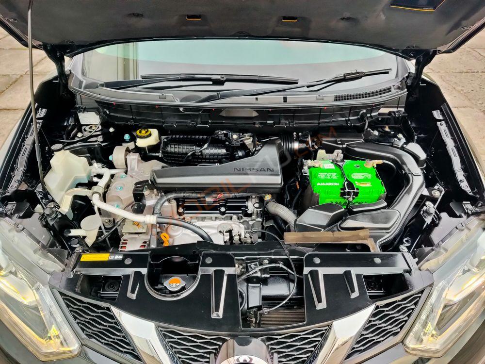 Mobil Nissan X-Trail 2017