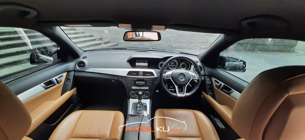 Mobil Mercedes-Benz C-Class 2013