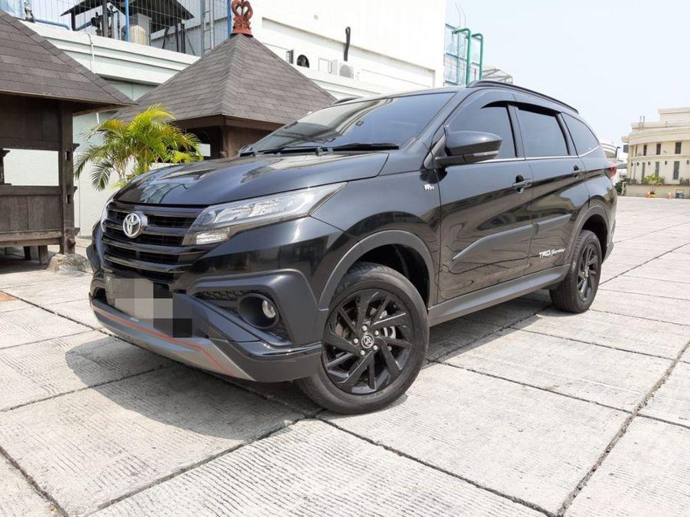 Mobil Toyota Rush 2018