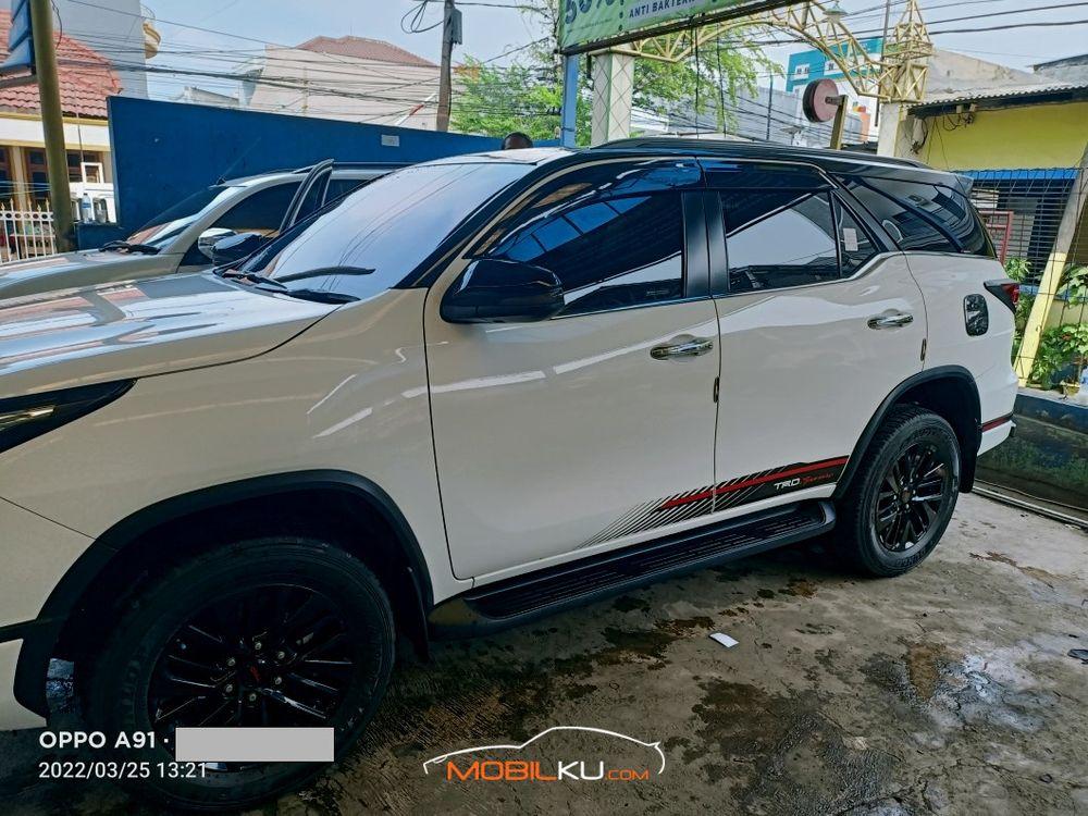Mobil Toyota Fortuner 2019