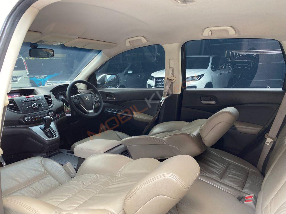 Mobil Honda CR-V 2012