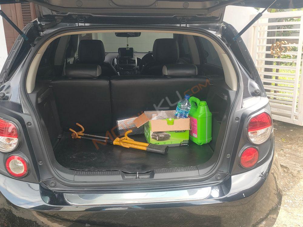 Mobil Chevrolet Aveo 2013