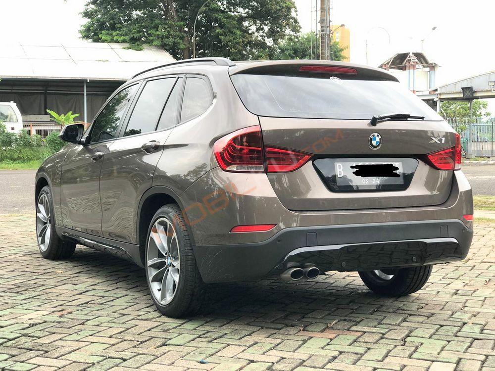 Mobil BMW X1 2013