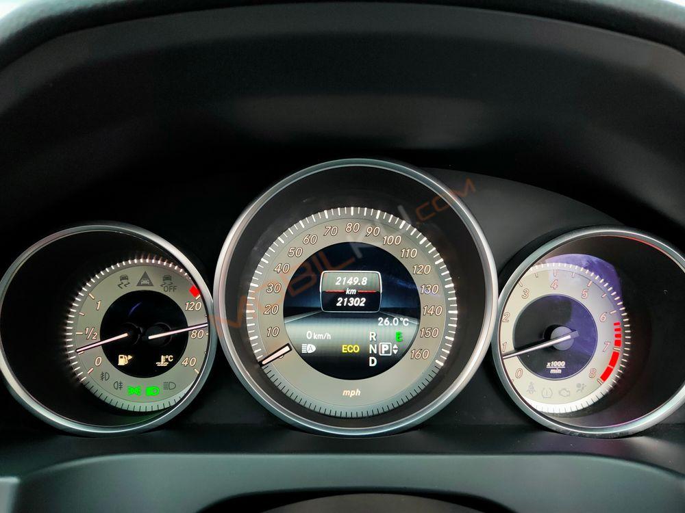 Mobil Mercedes-Benz E-Class 2014