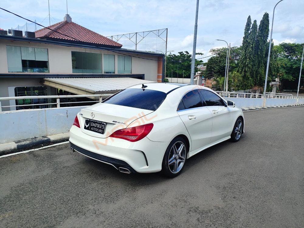Mobil Mercedes-Benz CLA 2016
