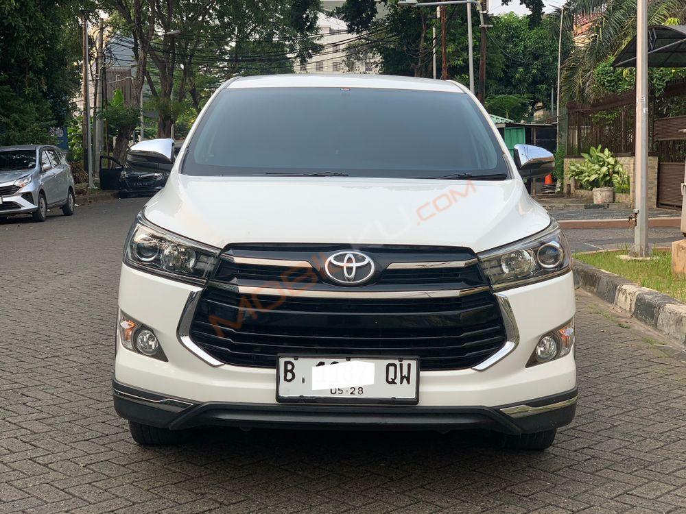 Mobil Toyota Kijang Innova 2018