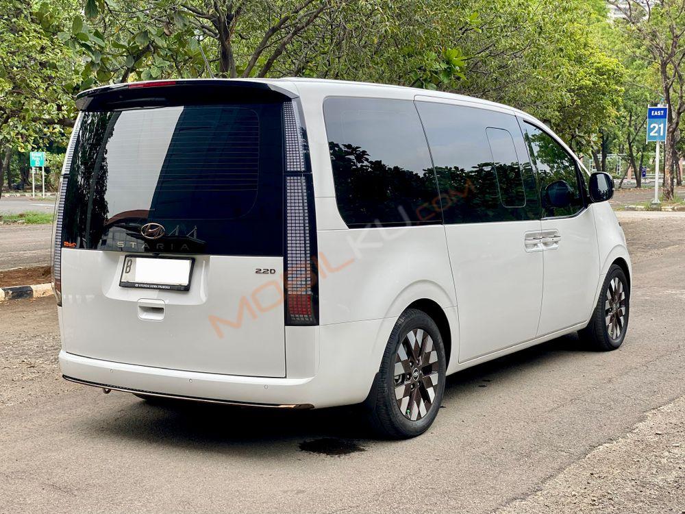 Mobil Hyundai Staria 2022