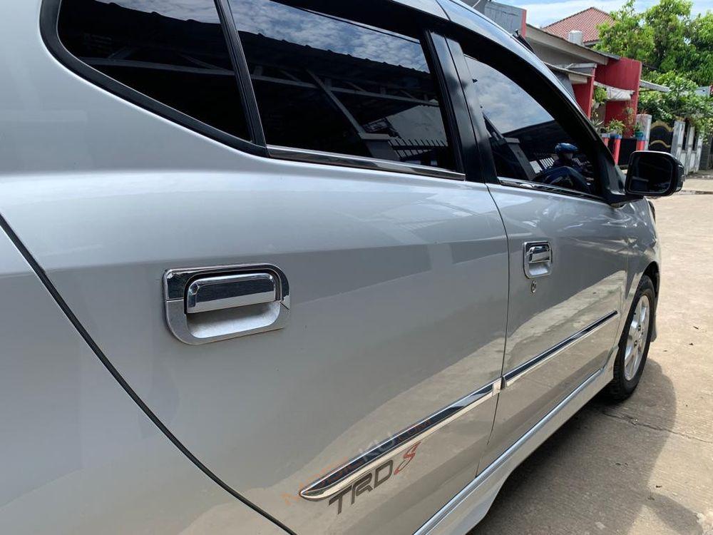 Mobil Toyota Agya 2014