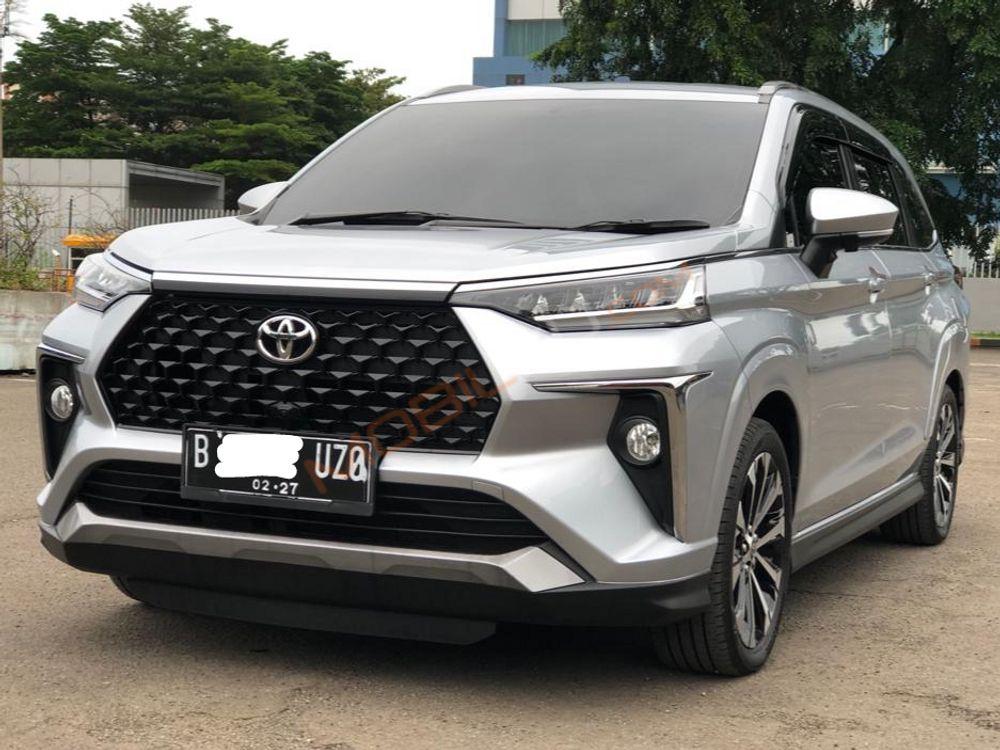 Mobil Toyota Veloz 2022