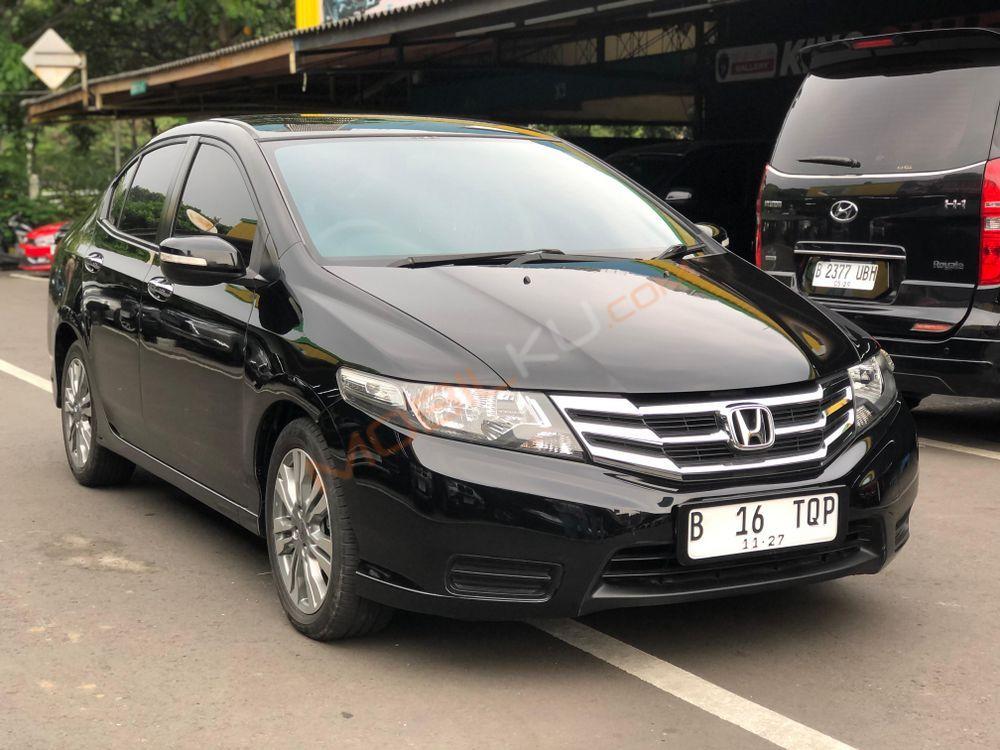 Mobil Honda City Sedan 2012