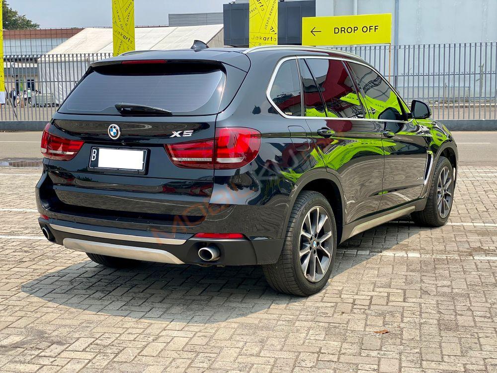 Mobil BMW X5 2015