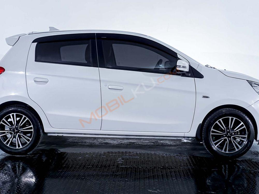 Mobil Mitsubishi Mirage 2016