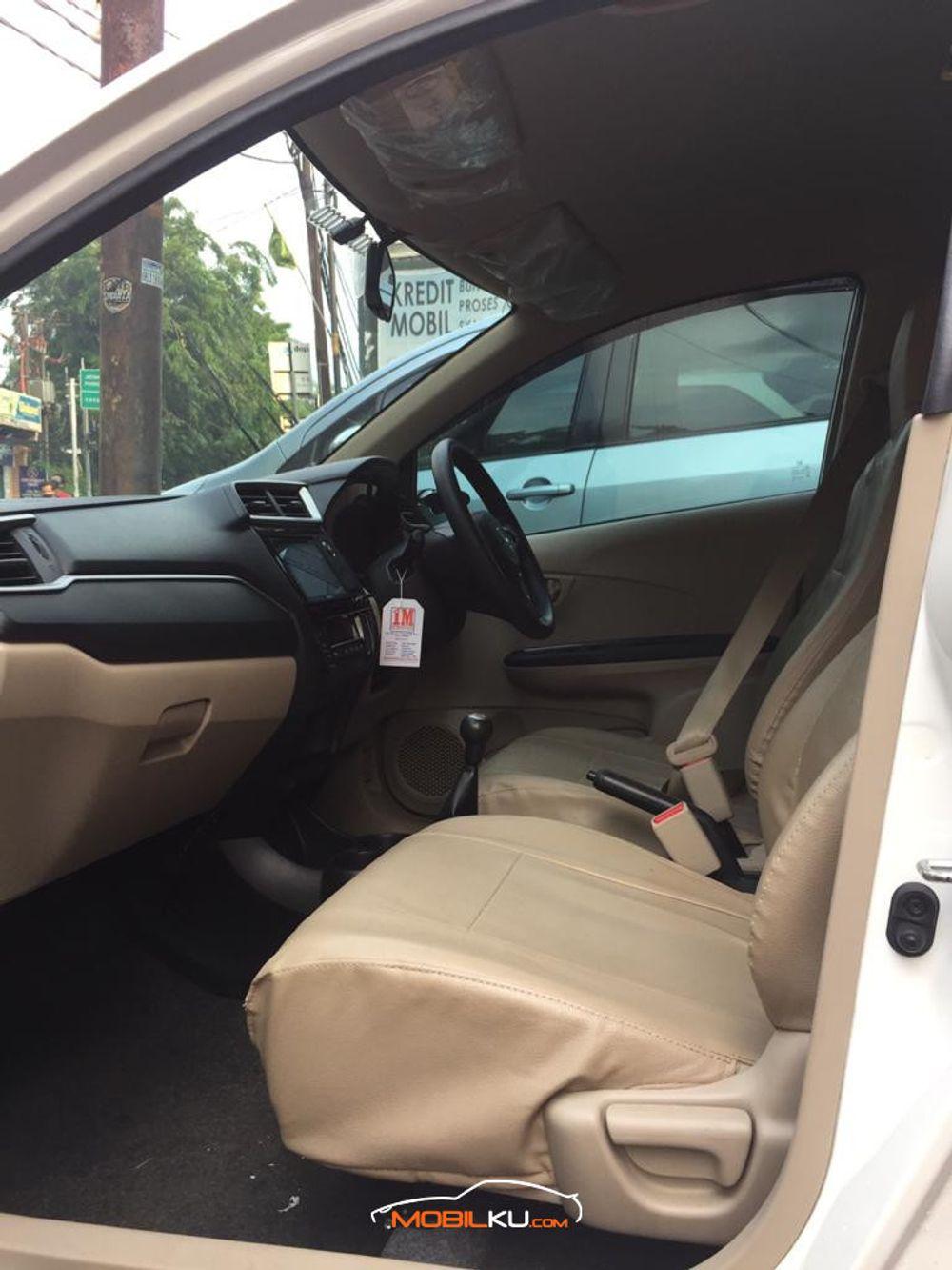 Mobil Honda Brio 2018