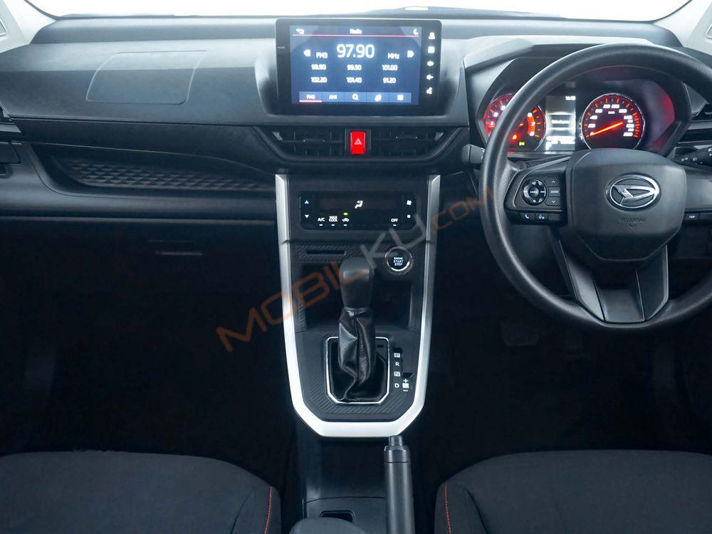Mobil Daihatsu Xenia 2022
