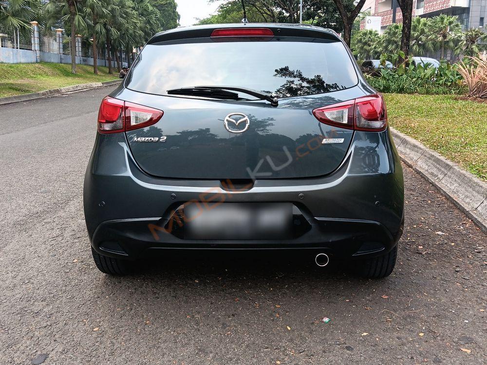 Mobil Mazda 2 Hatchback 2015