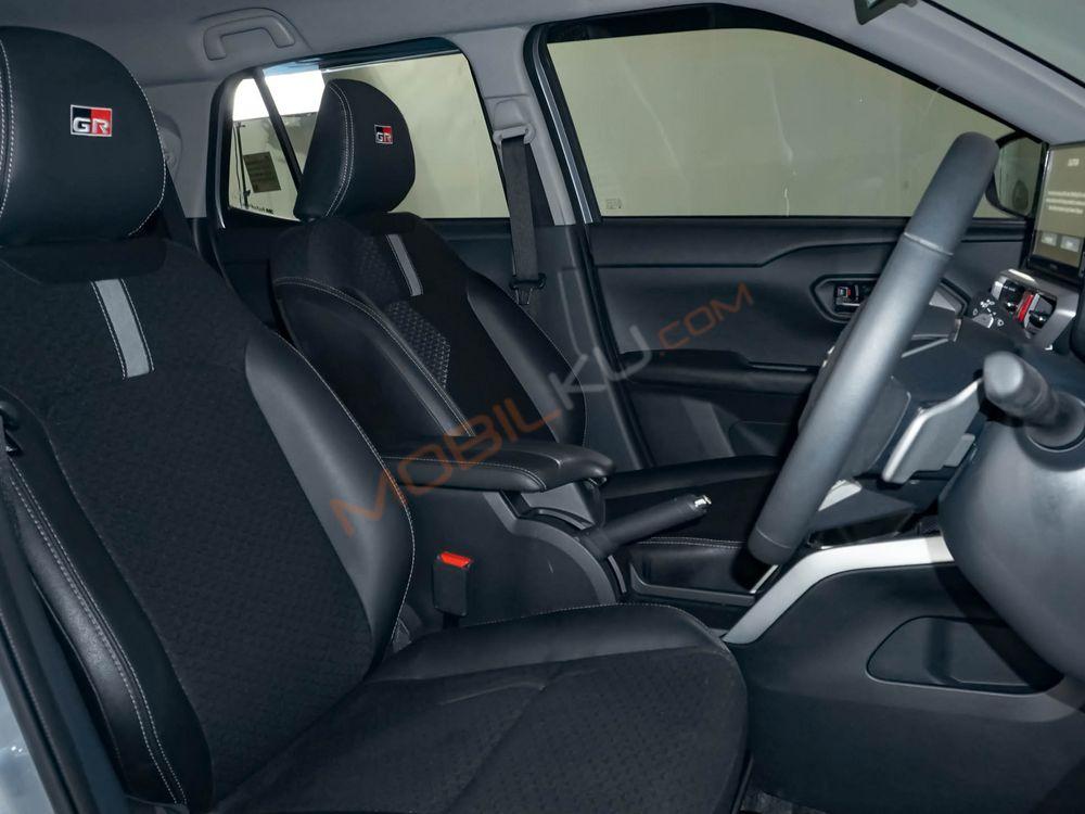 Mobil Toyota Raize 2021