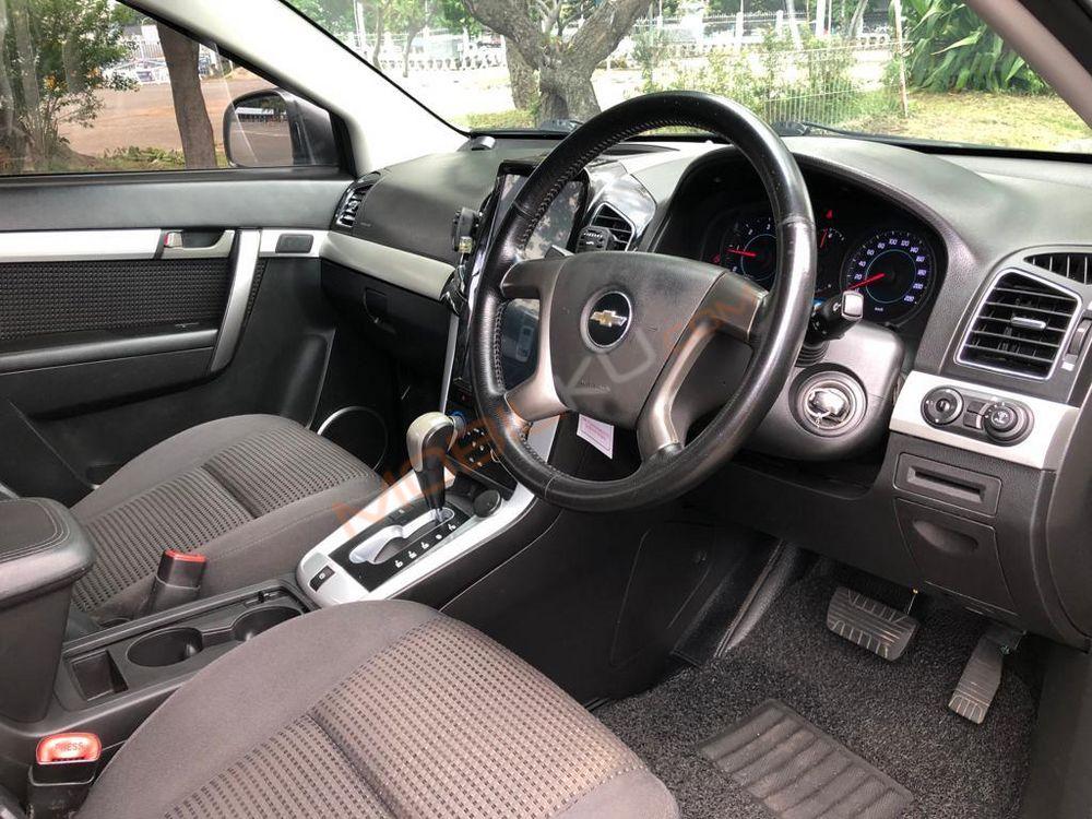 Mobil Chevrolet Captiva 2011