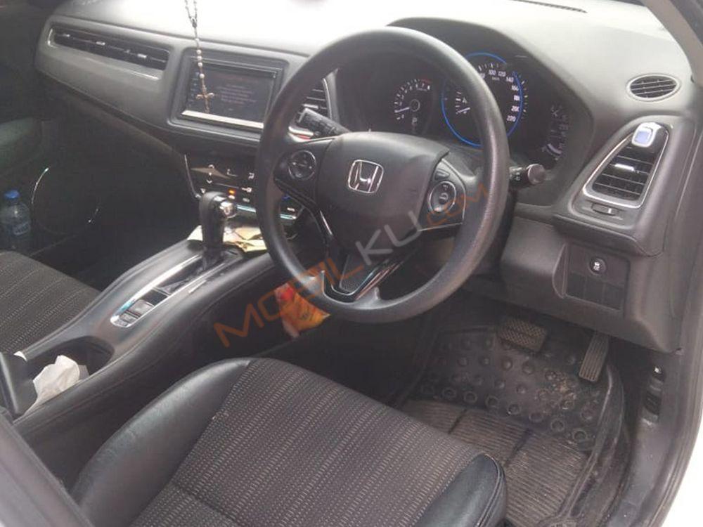 Mobil Honda HR-V 2016