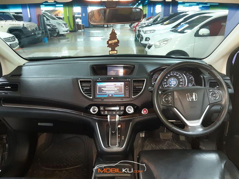 Mobil Honda CR-V 2015