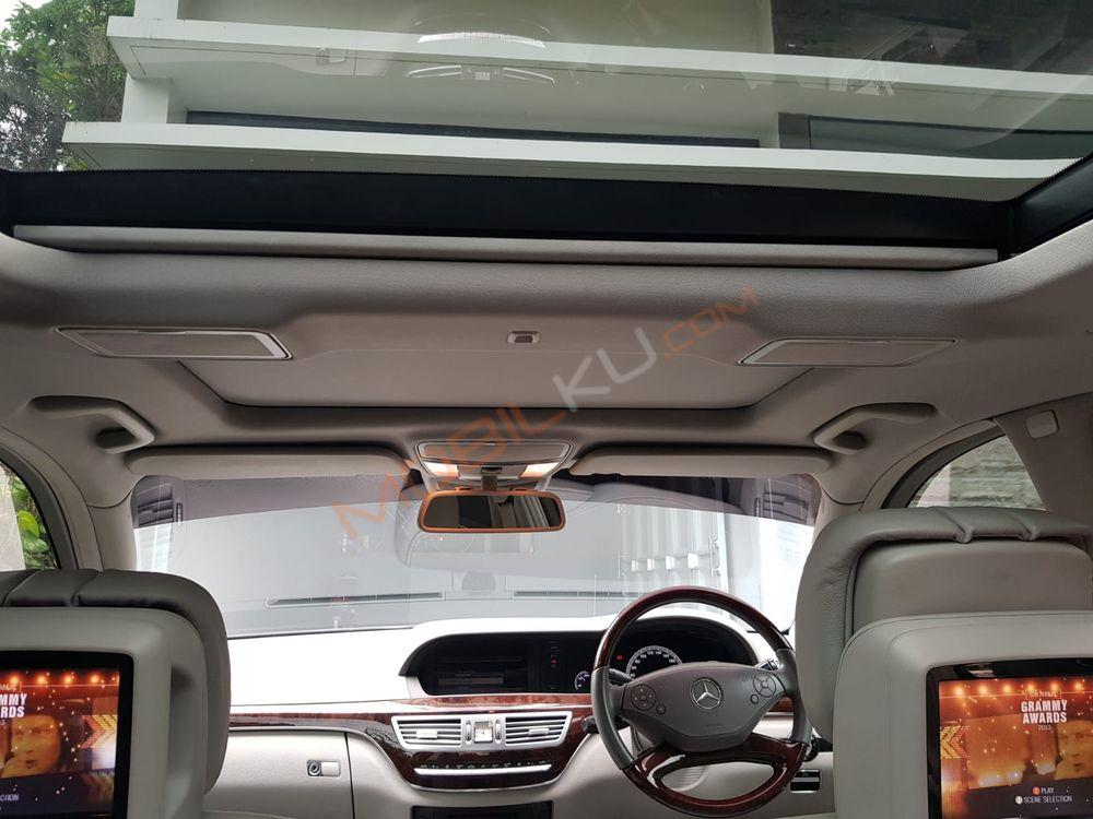 Mobil Mercedes-Benz S-Class 2011
