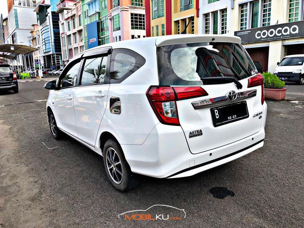 Mobil Toyota Calya 2018
