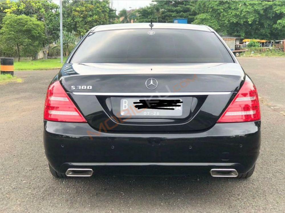 Mobil Mercedes-Benz S-Class 2011