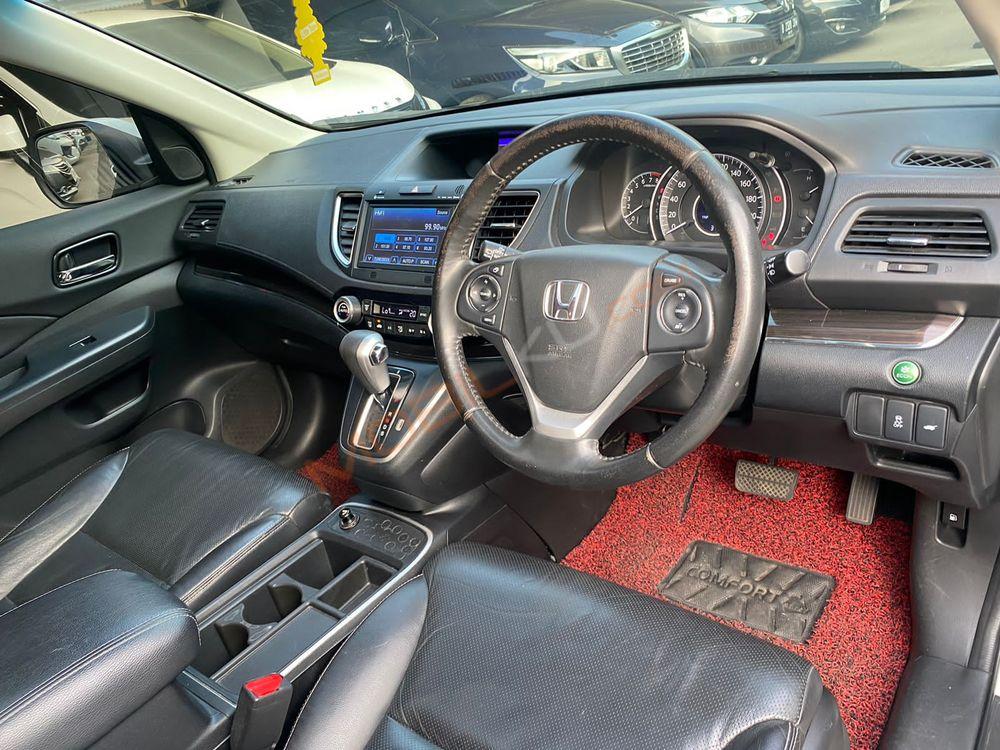 Mobil Honda CR-V 2015