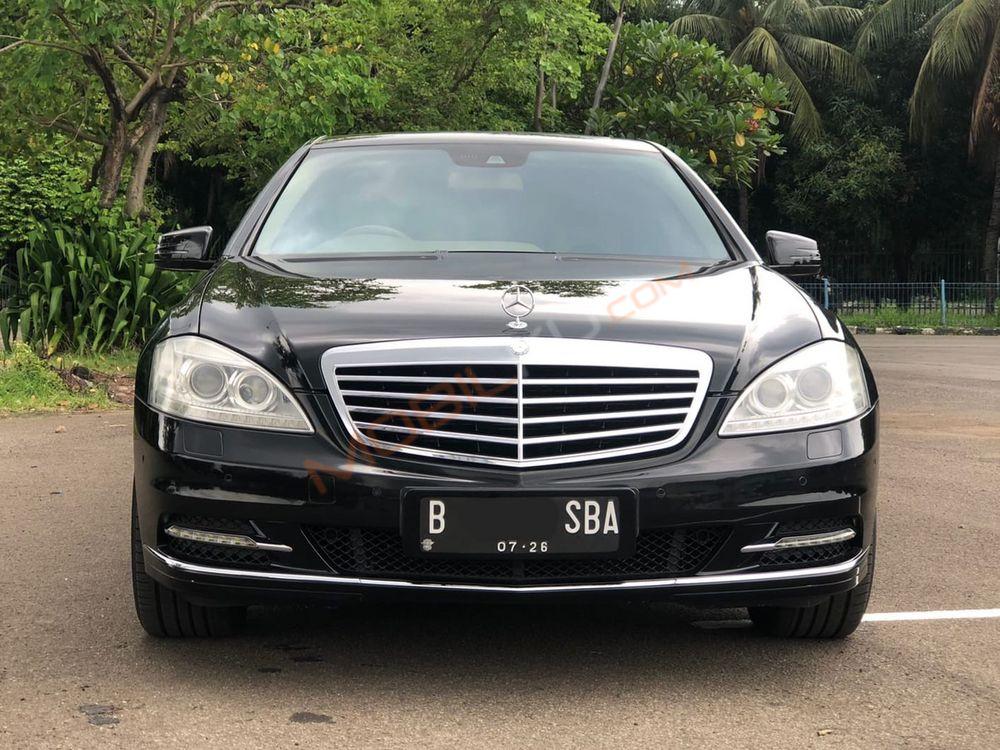 Mobil Mercedes-Benz S-Class 2011
