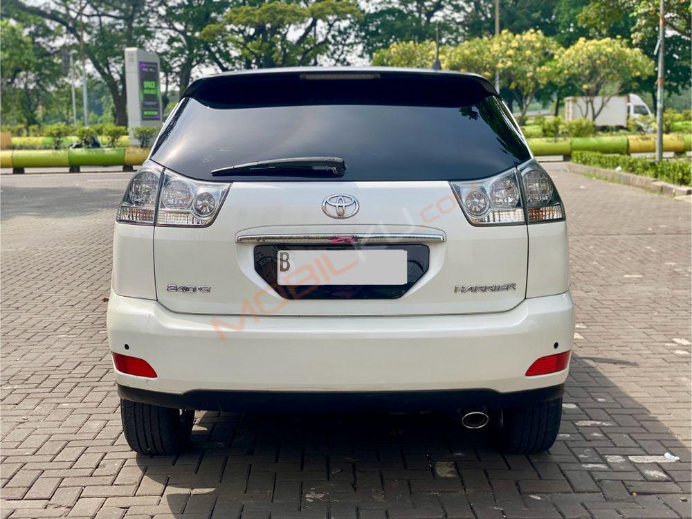 Mobil Toyota Harrier 2010